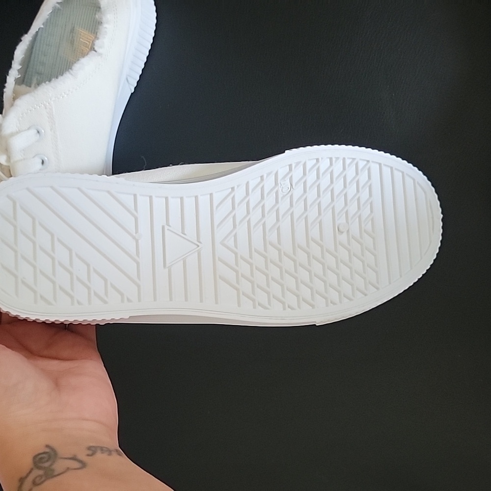 White Mushroom Shoes Womens 8, Nwt - Picture 4 of 4